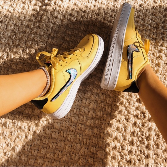 Air force 1 LV8 - Picture 3 of 7